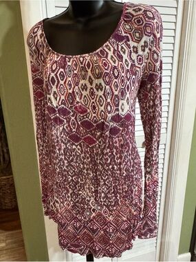 Maurices Burgundy Boho Aztec Long Sleeve Scoop Neck Top - Women’s Size Small